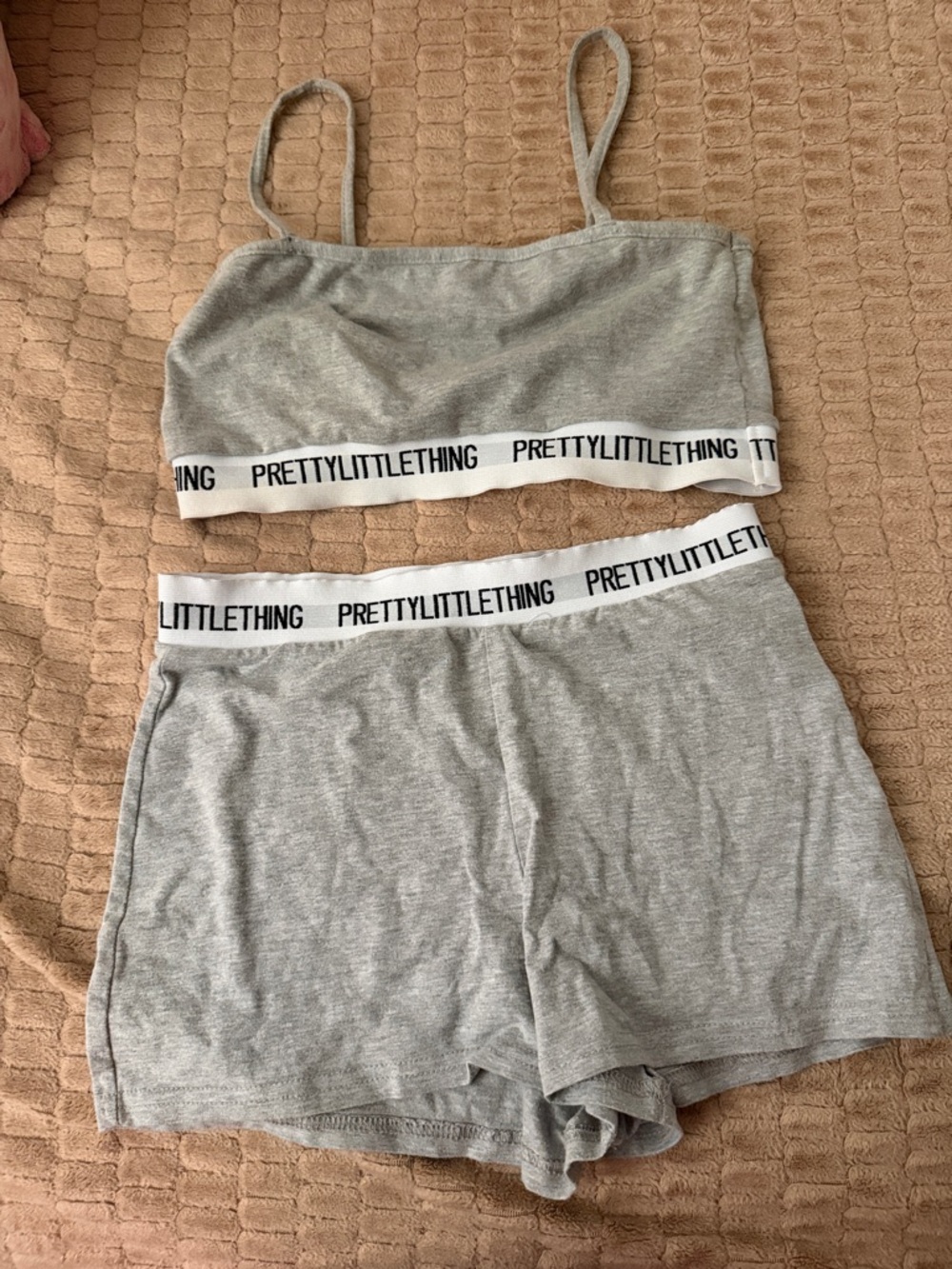 PrettyLittleThing Lounge Set